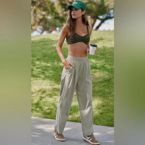 NWOT Varley Riggs Loose Fit Pants Moss Green Size M